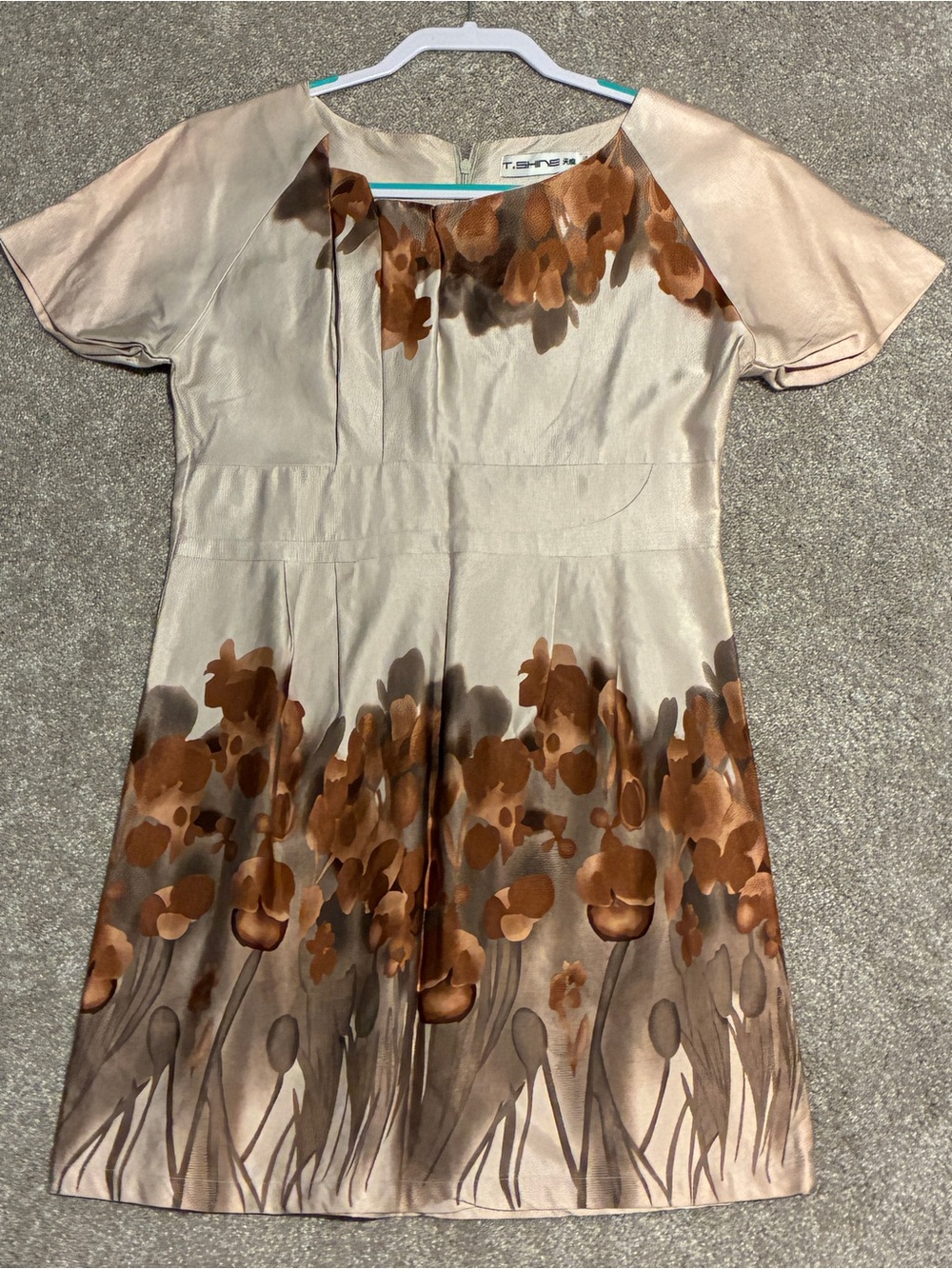 Women's Cream Floral Satin Dress with Brown Bloom Accents Large